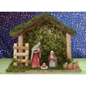 Crèche de Noël : cabane avec 3 personnages de 9 cm (23 x 10 x 17.5 cm)